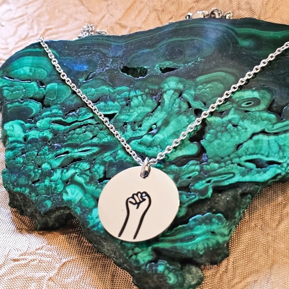 NEW Silver Hand Fist Pendant Necklace N1P16